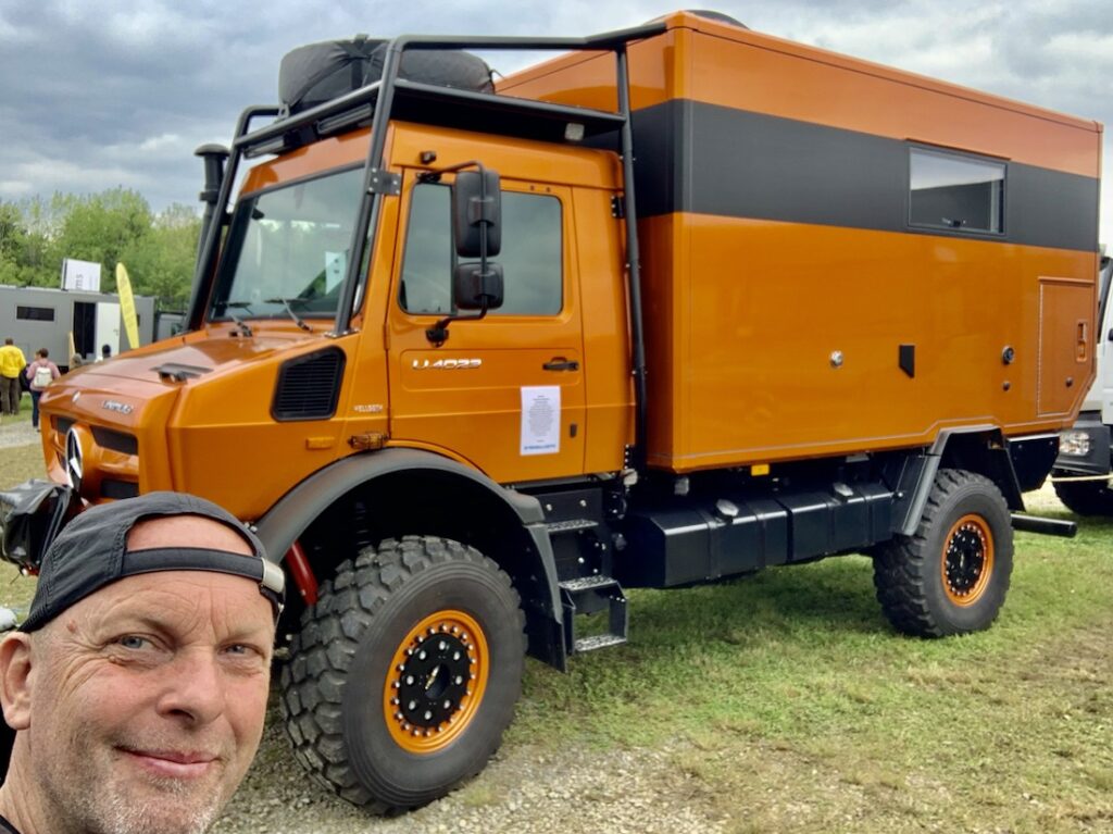 Uno dei camion esposti alla fiera Abenteuer & Allrad di Bad Kissingen, in Germania