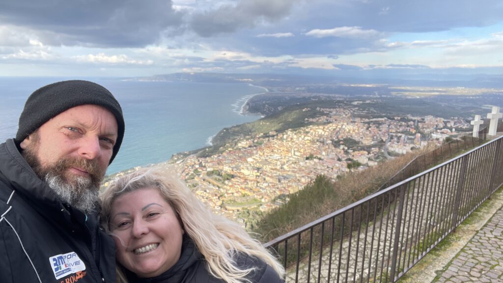 Lucy ed io al mirador di Sant'Elia in Calabria